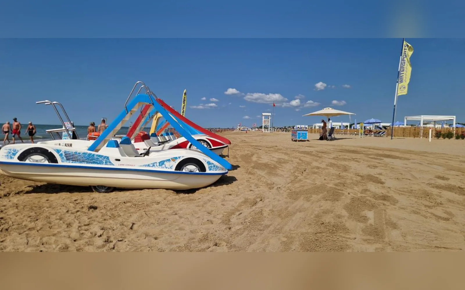 Esterni di Casa Vacanze Monachy Beach — Bilocale vista piscina a Bibione,  (foto 30)