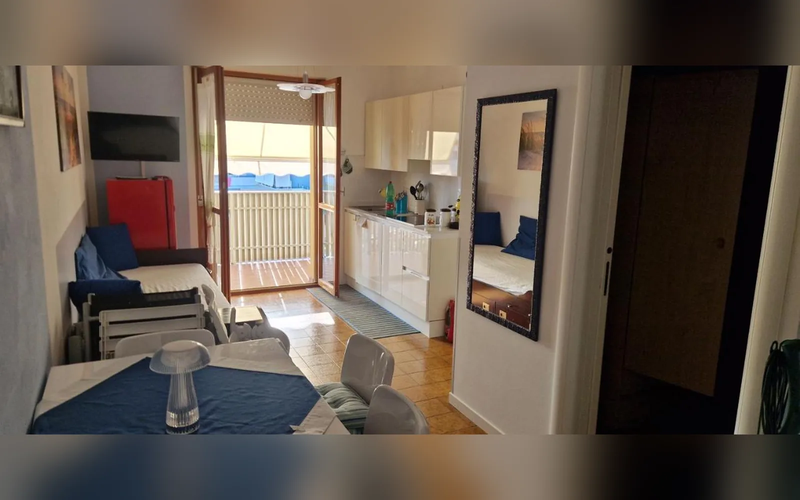 Camera Casa Vacanze Monachy Beach — Bilocale vista piscina a Bibione,  (foto 4)